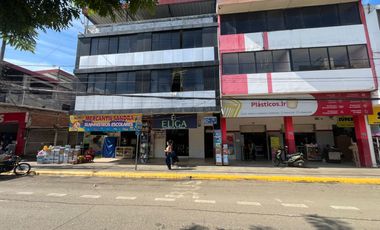CASA COMERCIAL EN VENTA UBICADO EN LA AV. ALAJUELA Y GARCIA MORENO DE LA CIUDAD DE PORTOVIEJO