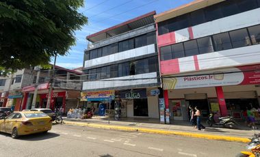 CASA COMERCIAL EN VENTA UBICADO EN LA AV. ALAJUELA Y GARCIA MORENO DE LA CIUDAD DE PORTOVIEJO
