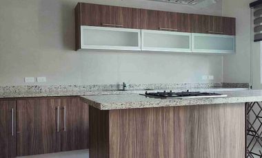 ZONA SUMIYA RENTA CASA CONDOMINIO SEGURIDAD ALBERCA TENIS GYM