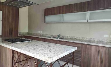 ZONA SUMIYA RENTA CASA CONDOMINIO SEGURIDAD ALBERCA TENIS GYM