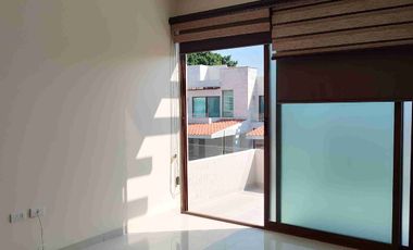 ZONA SUMIYA RENTA CASA CONDOMINIO SEGURIDAD ALBERCA TENIS GYM