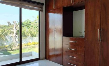 ZONA SUMIYA RENTA CASA CONDOMINIO SEGURIDAD ALBERCA TENIS GYM