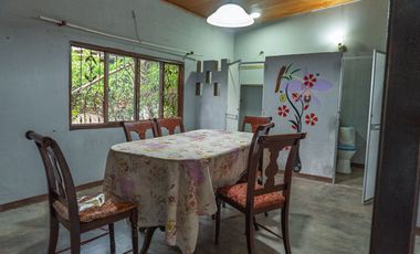 Venta de casa esquinera, terreno doble con apartamento o local comercial puede ser usado y espacio para nueva construcion