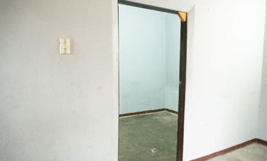 Venta de casa esquinera, terreno doble con apartamento o local comercial puede ser usado y espacio para nueva construcion