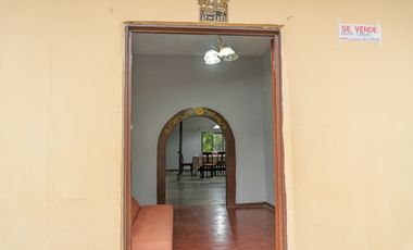 Venta de casa esquinera, terreno doble con apartamento o local comercial puede ser usado y espacio para nueva construcion