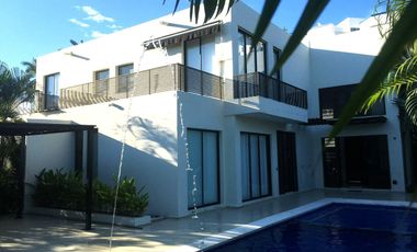 Venta de Casa campestre en Girardot, Cundinamarca.