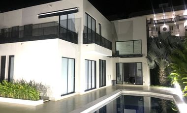 Venta de Casa campestre en Girardot, Cundinamarca.