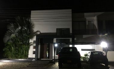 Venta de Casa campestre en Girardot, Cundinamarca.