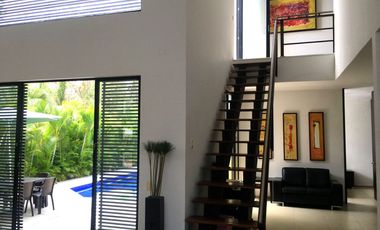 Venta de Casa campestre en Girardot, Cundinamarca.