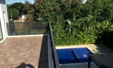 Venta de Casa campestre en Girardot, Cundinamarca.