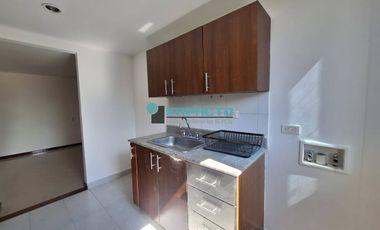 Se arrienda apartamento en el sector de los conquistadores cód.4294