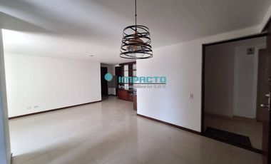 Se arrienda apartamento en el sector de los conquistadores cód.4294