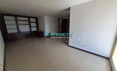 Se arrienda apartamento en el sector de los conquistadores cód.4294
