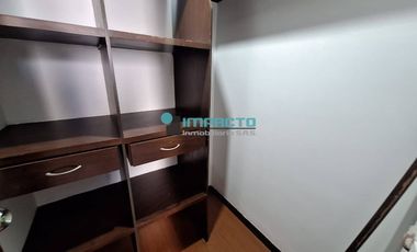 Se arrienda apartamento en el sector de los conquistadores cód.4294