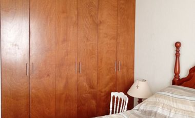 Oportunidad de inversión. Casa en condominio 3 R, 2.5 baños, seguridad, sobre avenida.