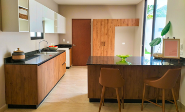 Casa en venta 3 recámaras ENTREGA INMEDIATA en privada al norte de Mérida