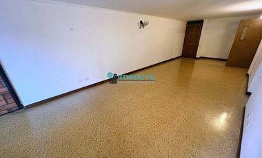 Se arrienda apartamento en el sector de Conquistadores cód. 4417