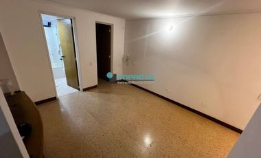 Se arrienda apartamento en el sector de Conquistadores cód. 4417