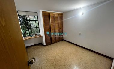 Se arrienda apartamento en el sector de Conquistadores cód. 4417