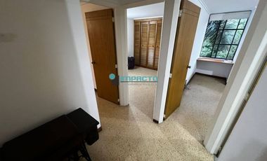 Se arrienda apartamento en el sector de Conquistadores cód. 4417