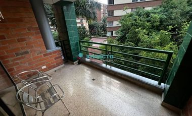 Se arrienda apartamento en el sector de Conquistadores cód. 4417