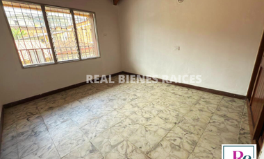 Casa en arriendo – Ubicación central, cerca a El Carmelo