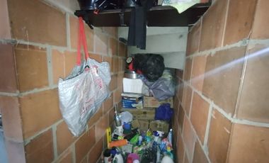 VENTA CASA DOS PISOS UNIFAMILIAR CORDOBA RESERVADO