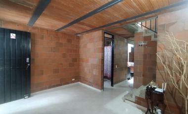 VENTA CASA DOS PISOS UNIFAMILIAR CORDOBA RESERVADO
