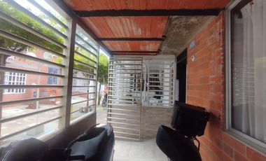 VENTA CASA DOS PISOS UNIFAMILIAR CORDOBA RESERVADO