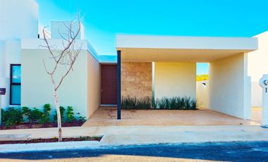 Casa en venta UN PISO ENTREGA INMEDIATA en Real Montejo en Mérida