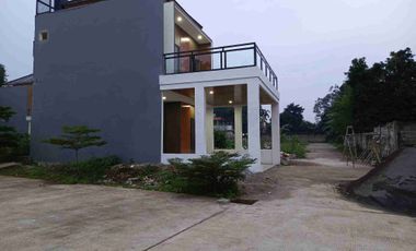 murah nie, 2 lantai, angsuran 5 jutaan. masalah slik bisa dibantu.