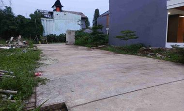 murah nie, 2 lantai, angsuran 5 jutaan. masalah slik bisa dibantu.