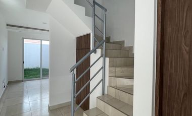 CASA AMPLIA Y CÓMODA EN RENTA EN ZAKIA