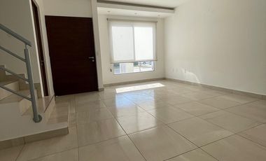 CASA AMPLIA Y CÓMODA EN RENTA EN ZAKIA