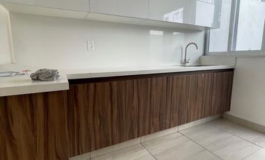 CASA AMPLIA Y CÓMODA EN RENTA EN ZAKIA