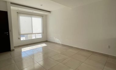 CASA AMPLIA Y CÓMODA EN RENTA EN ZAKIA