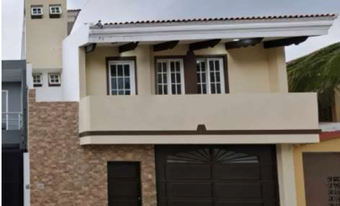 SE VENDE HERMOSA CASA EN LA FLORESTA, ZAMORA DE HIDALGO, OPORTUNIDAD DE INVERSIÓN