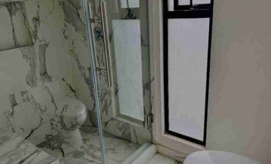 Se renta casa nueva dentro de condominio en av principal de Calimaya en frente y a lado de escuelas, Estado de México