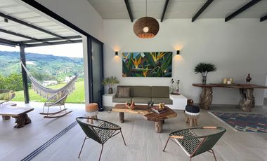 Alquilo casa campestre en Altos del Campestre en un solo nivel, Manizales