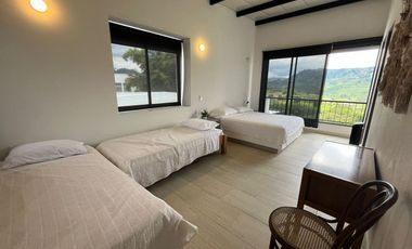 Alquilo casa campestre en Altos del Campestre en un solo nivel, Manizales