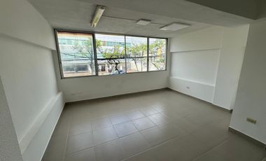 CIUDADELA KENNEDY NORTE VENDO PRECIOSO Y AMPLIO DEPARTAMENTO IDEAL PARA VIVIENDA O CONSULTORIOS  DE MEDICOS