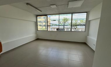 CIUDADELA KENNEDY NORTE VENDO PRECIOSO Y AMPLIO DEPARTAMENTO IDEAL PARA VIVIENDA O CONSULTORIOS  DE MEDICOS