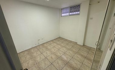 CIUDADELA KENNEDY NORTE VENDO PRECIOSO Y AMPLIO DEPARTAMENTO IDEAL PARA VIVIENDA O CONSULTORIOS  DE MEDICOS