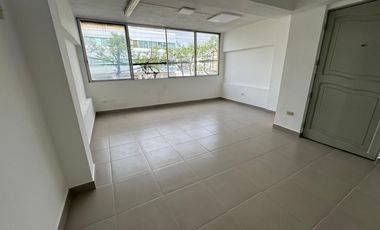 CIUDADELA KENNEDY NORTE VENDO PRECIOSO Y AMPLIO DEPARTAMENTO IDEAL PARA VIVIENDA O CONSULTORIOS  DE MEDICOS