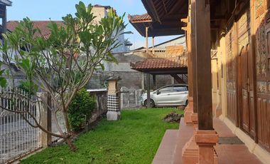 Dijual Rumah  Letak strategis di Gatsu Timur 100 meter dari Mall Living World