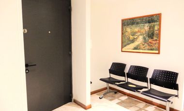 Para Consultorio Médico u Oficina!!!! Excelente Ubicación, Iluminada y Silenciosa.