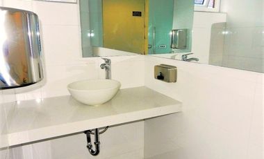 Para Consultorio Médico u Oficina!!!! Excelente Ubicación, Iluminada y Silenciosa.