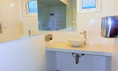 Para Consultorio Médico u Oficina!!!! Excelente Ubicación, Iluminada y Silenciosa.