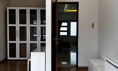 Dijual Rumah Modern Baru Renov dalam Cluster, Sayap Sutami Bandung