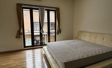 Dijual Rumah Modern Baru Renov dalam Cluster, Sayap Sutami Bandung